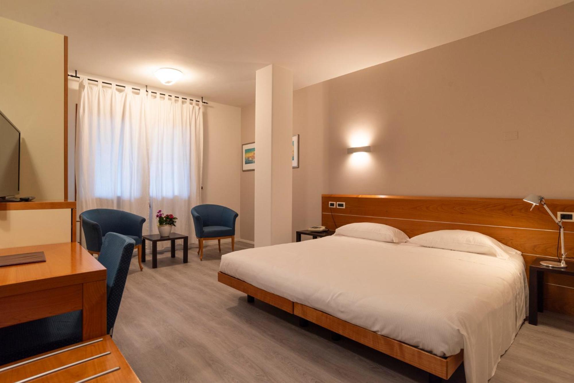 Hotel Ca' Delle Rose Castelfranco Véneto Exterior foto
