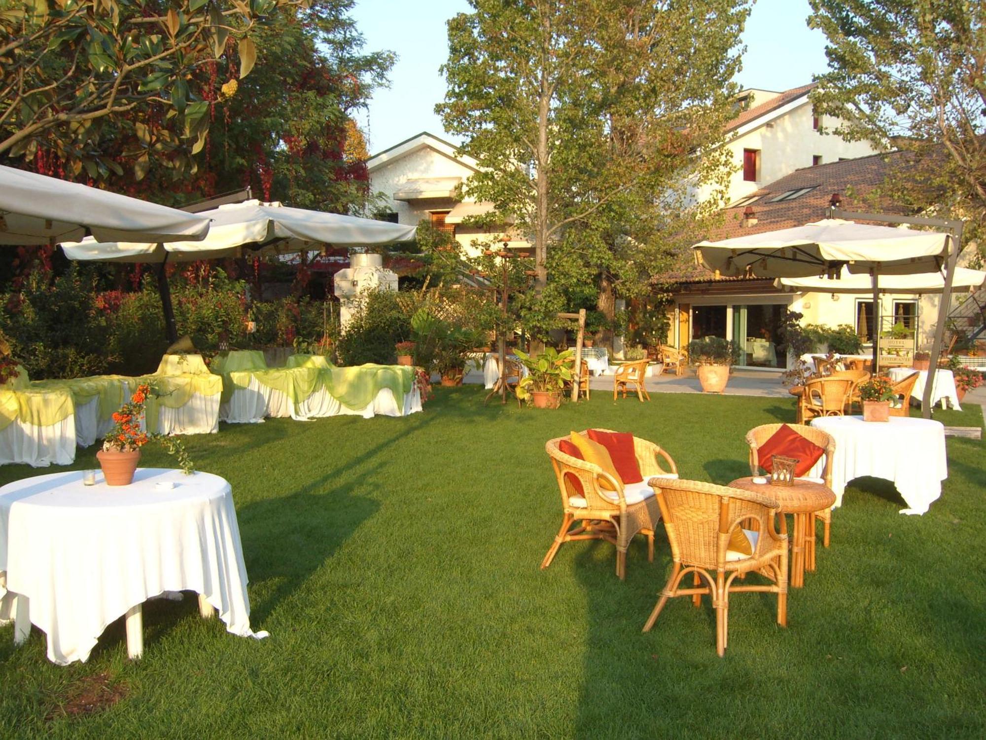Hotel Ca' Delle Rose Castelfranco Véneto Exterior foto